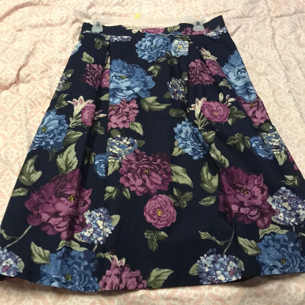 Brand new skirt